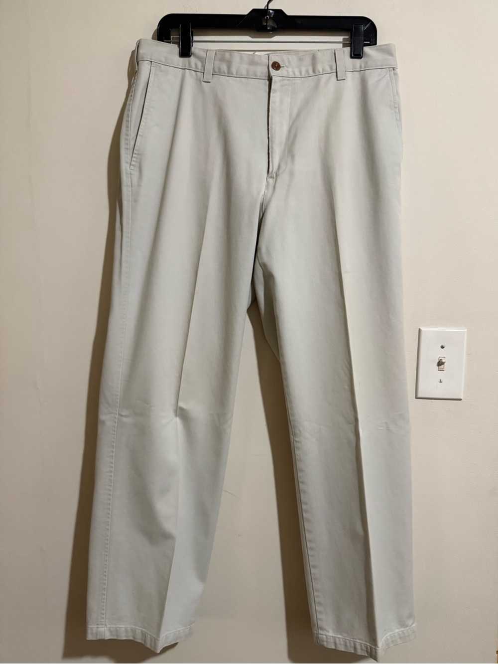 Farah Men's Khaki Chino Pants in Light Beige